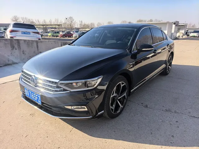 Volkswagen Magotan 2024 2 Million Units Public Sharing Edition 330TSI DSG Luxury