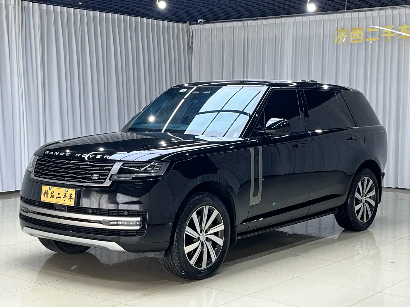 Land Rover Range Rover 2023 3.0 L6 400PS Golden Age 7-Seater Long Wheelbase