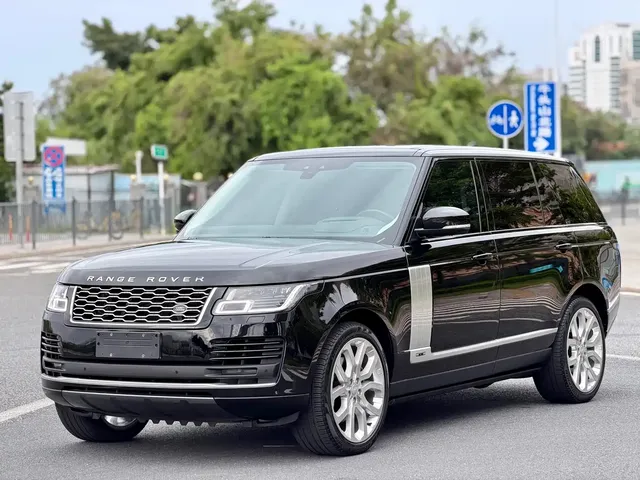 Land Rover Range Rover 2022 3.0 L6 400PS Heritage Extended Classic Edition