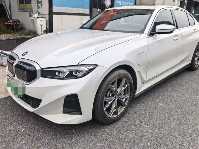 BMW i3 2022 eDrive 35 L