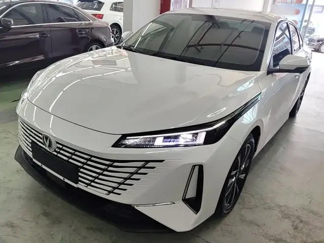 Changan Eado 2025 Blue Whale 1.5T 500Bar Flagship
