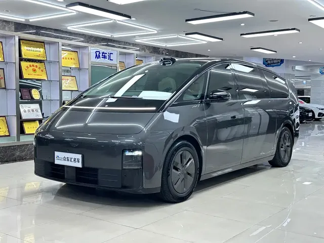 Li Auto MEGA 2024 Ultra