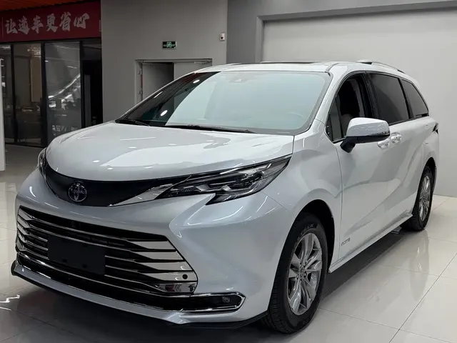 Toyota Sienna 2023 2.5L Hybrid Comfort Edition
