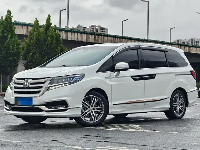 Honda Elysion 2019 2.0L Hybrid Supreme Edition