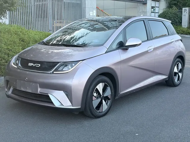 BYD Dolphin 2024 Glory Edition 420km Fashion Edition