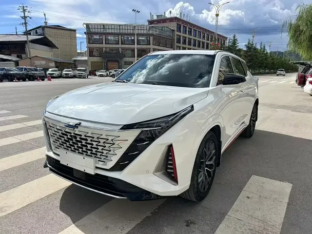 Changan Oshan Z6 2023 Blue Whale 1.5T DCT Smart Leader