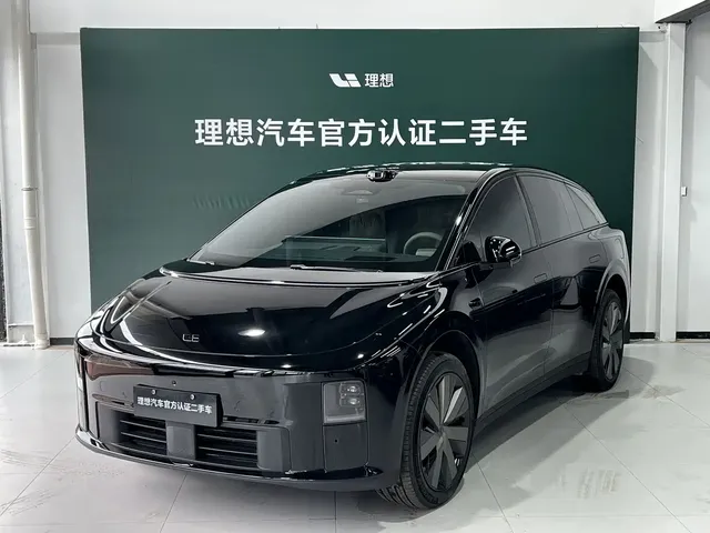 Li Auto i6 2025 4WD Base Model