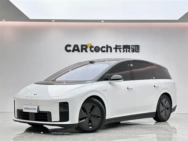 Li Auto Li i8 2025 Standard Edition