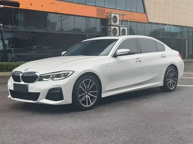 BMW 3 Series 2022 325i M Sport Shadow Edition