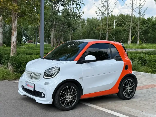 smart fortwo 2018 0.9T 66kW Hardtop Pioneer Edition China V