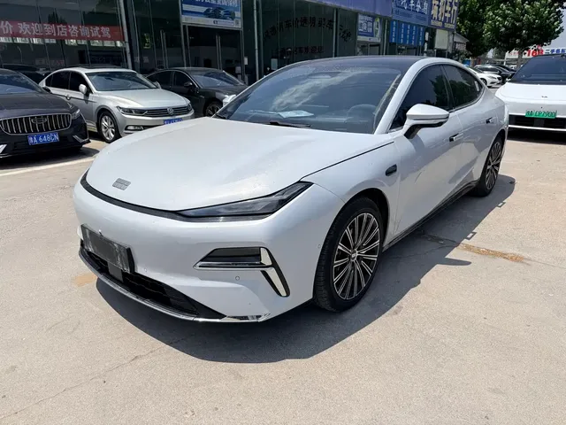 Geely Galaxy Xingyao 8 2025 Model 130km EM-i Flagship Edition