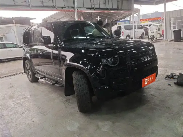 Land Rover Defender 2025 110 3.0T P400 -Dynamic HSE