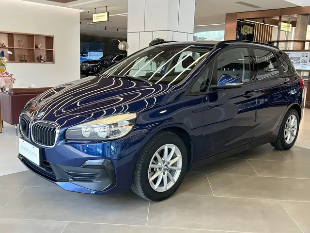 BMW 2 Series Touring 2018 218i Sport Line
