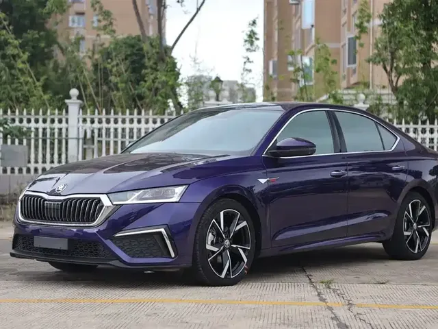Škoda Octavia 2022 PRO TSI280 Luxury Edition