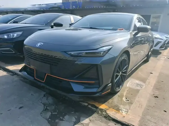 Changan UNI-V 2022 1.5T Sport Edition