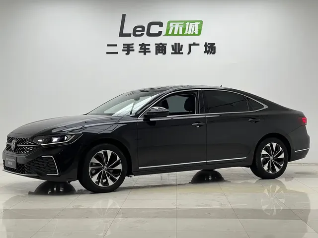 Volkswagen Passat 2023 330TSI Starlight Elite Edition