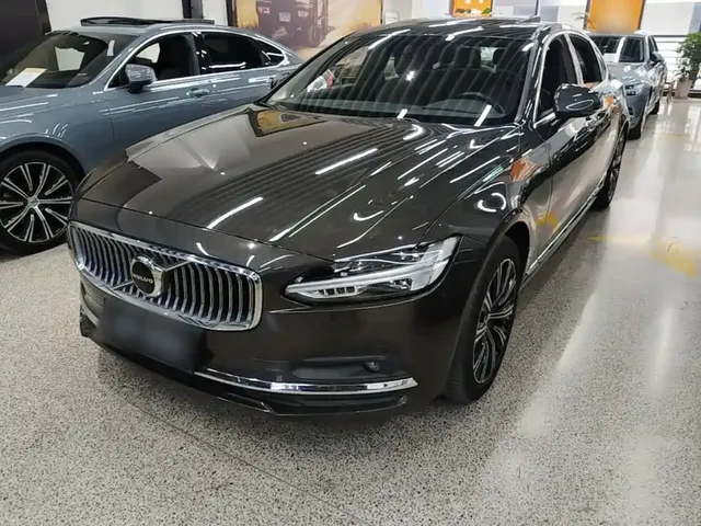 Volvo S90 2021 Model B5 Momentum Luxury Edition