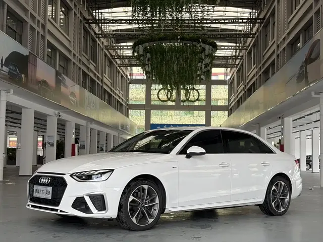 Audi A4L 2023 40 TFSI Fashion Dynamic