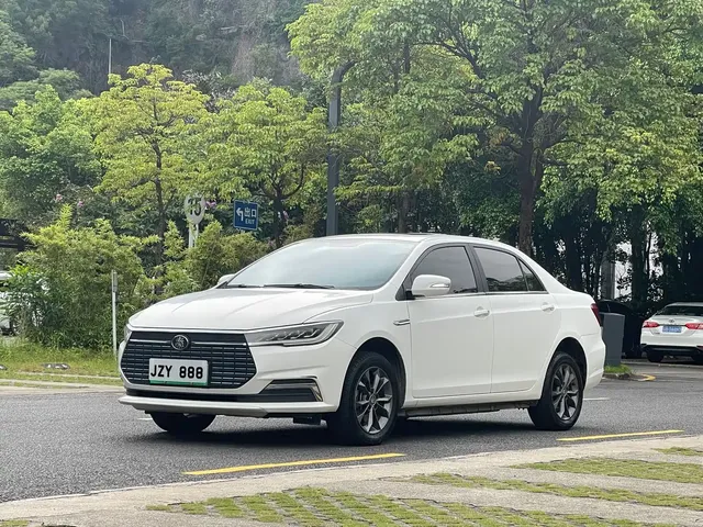 BYD Qin New Energy 2019 Travel Edition