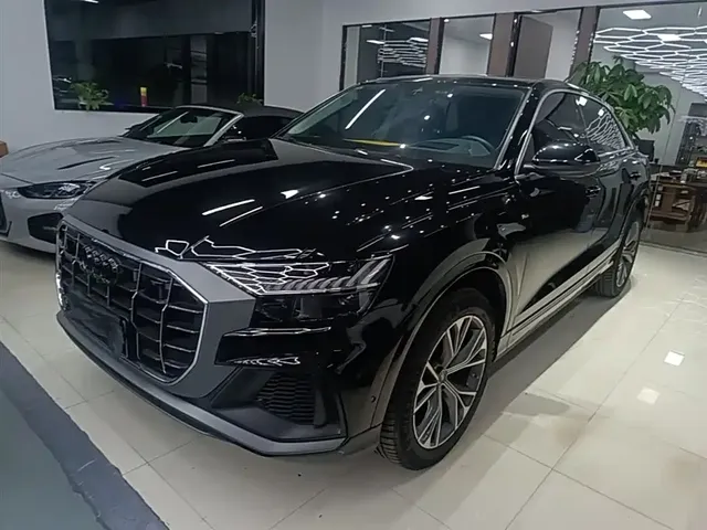 Audi Q8 2023 55 TFSI Luxury Sport