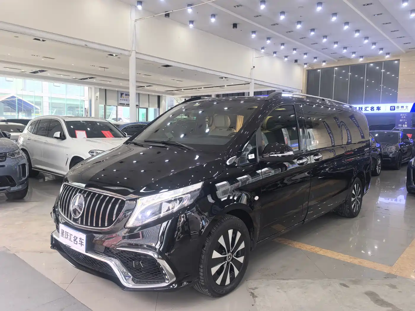 Mercedes-Benz Vito 2021 2.0T Business Edition 7-seater