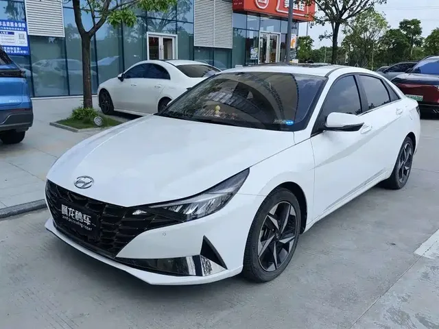 Hyundai Elantra 2022 1.5L CVT GLX Elite Edition