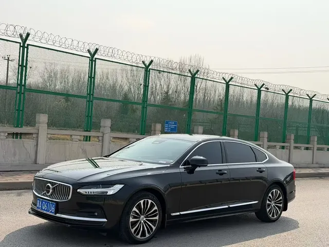 Volvo S90 2025 B5 Zhiyuan Luxury Edition