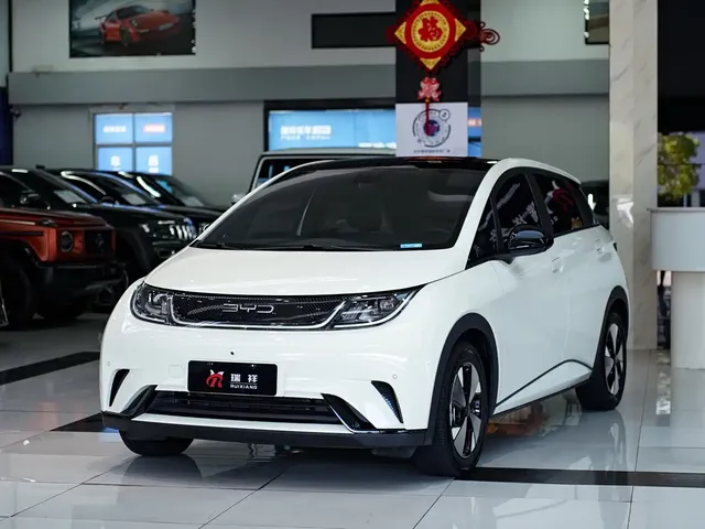 BYD Dolphin 2023 420km Fashion Edition