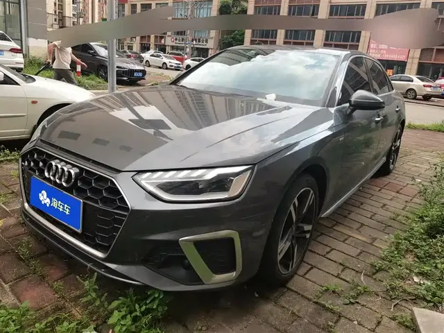 Audi A4L 2022 40 TFSI Luxury Dynamic