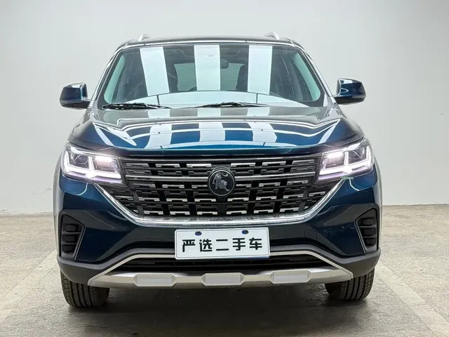Dongfeng Fengxing T5 2022 Golden Age 1.6L Manual Dream Builder 5-seater
