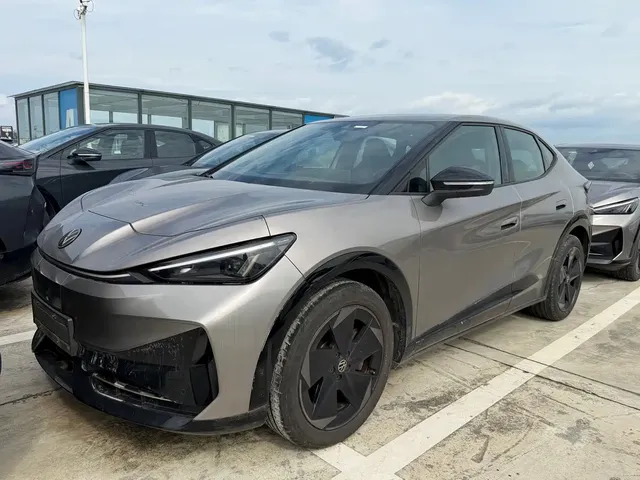 Volkswagen Unique 06 2025 Max