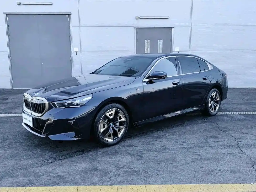 BMW 5 Series 2024 530Li Leading M Sport Package