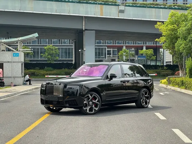 Rolls-Royce Cullinan 2024 Black Badge