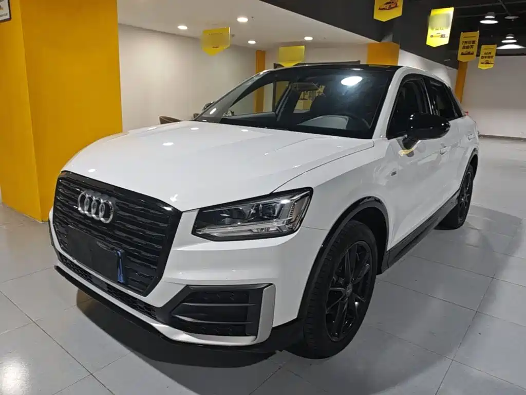 Audi Q2L 2020 35 TFSI Progressive Dynamic Model
