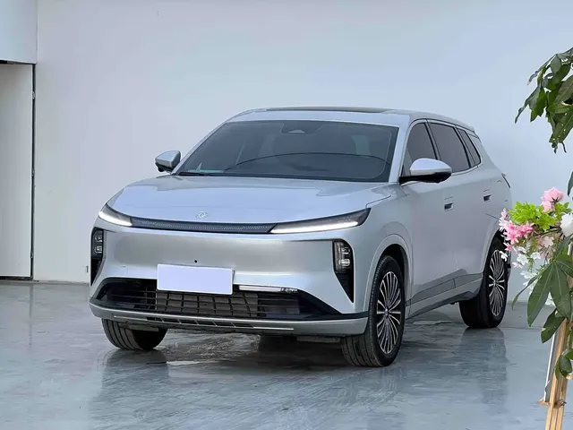 Dongfeng Aeolus L8 2025 Plug-in Hybrid