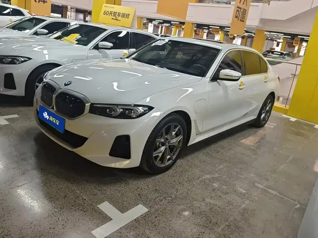 BMW i3 2022 eDrive 35 L