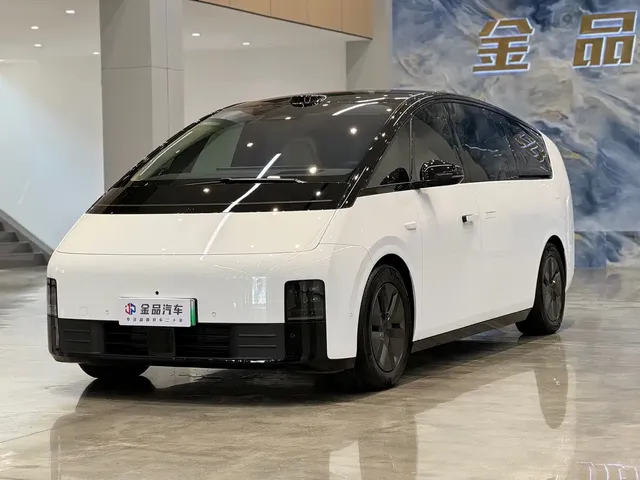 Li Auto MEGA 2025 Model Home Family Special Edition