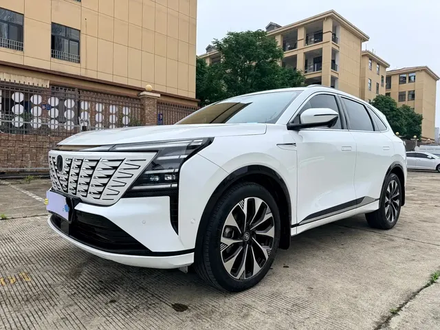 Changan CS75 PLUS 2025 4th Gen UItra 2.0T New Blue Whale Cloudrider Model