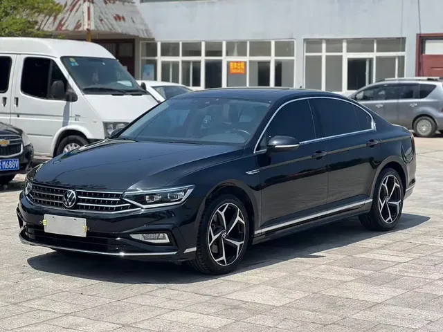 Volkswagen Magotan 2023 Model 2 Million Commemorative Edition 330TSI DSG Luxury
