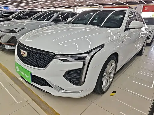 Cadillac CT4 2022 28T Fashion Style
