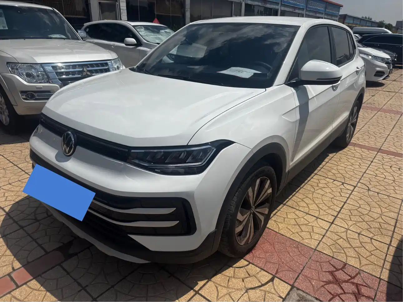 Volkswagen Tharu 2025 Model Rising Star 1.5L Advance Edition
