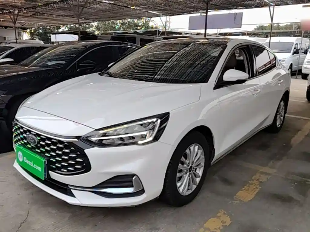 Ford Focus 2021 Sedan EcoBoost 180 Auto Trend