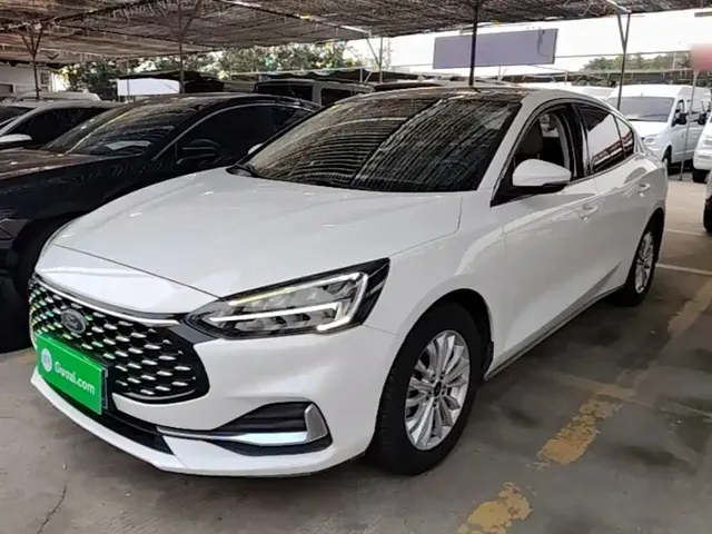 Ford Focus 2021 Sedan EcoBoost 180 Auto Trend