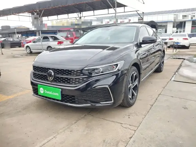Volkswagen Passat 2025 Outstanding 380TSI Starlight Dragon Glory Edition