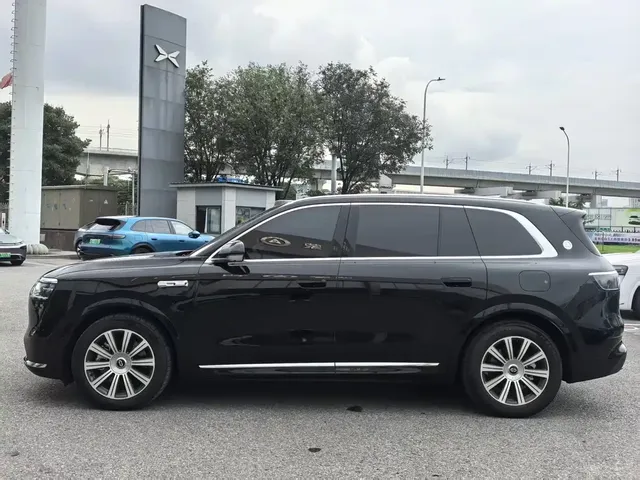 AITO Wenjie AITO M8 2025 Range Extender Max+ Edition 53.4kWh 5-seater