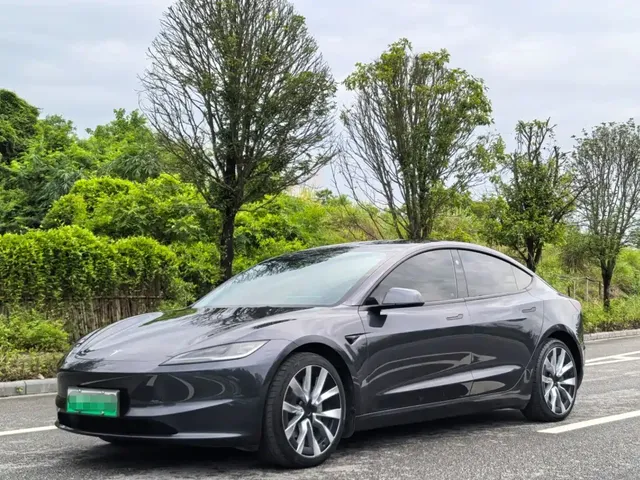 Tesla Model 3 2023 Rear-Wheel Drive