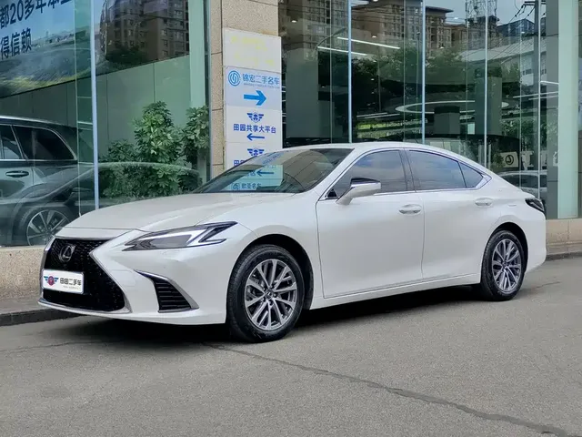 Lexus ES 2024 200 Premium Edition