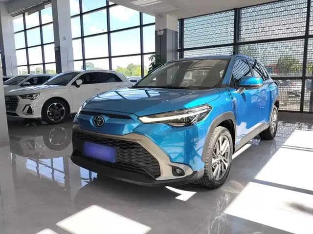 Toyota Frontlander 2022 2.0L CVT Luxury PLUS Edition