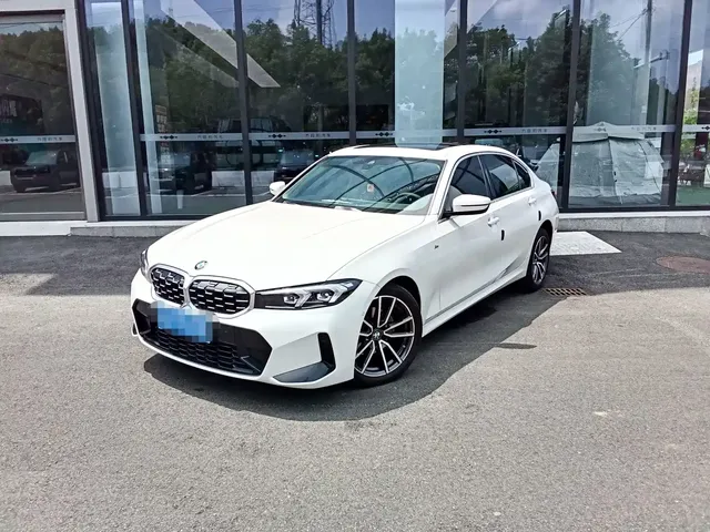 BMW 3 Series 2023 325Li M Sport Black Night Package