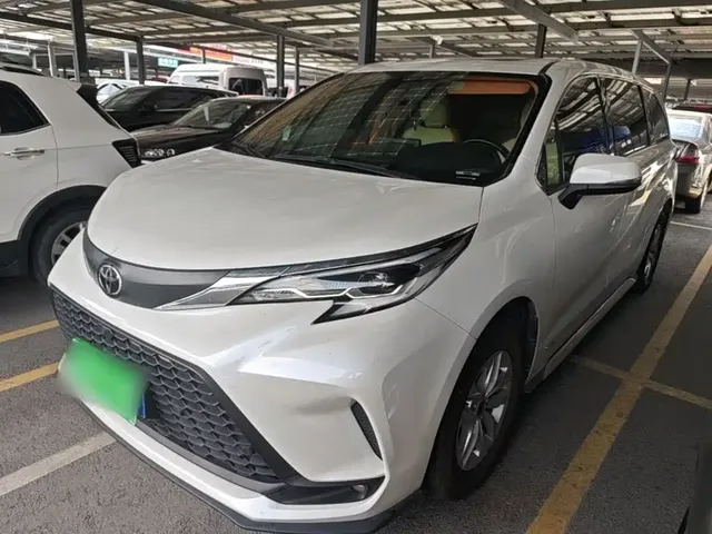 Toyota Granvia 2024 2.5L Hybrid Comfort